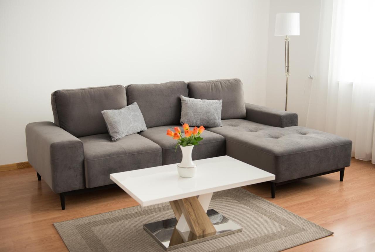 Petro Delux Apartments Center Kaunas Exteriör bild