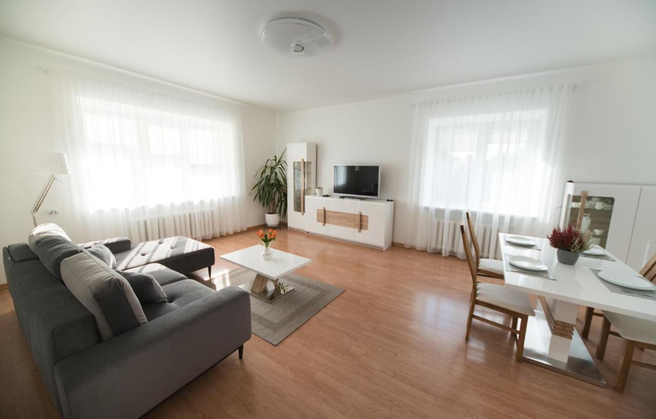 Petro Delux Apartments Center Kaunas Exteriör bild