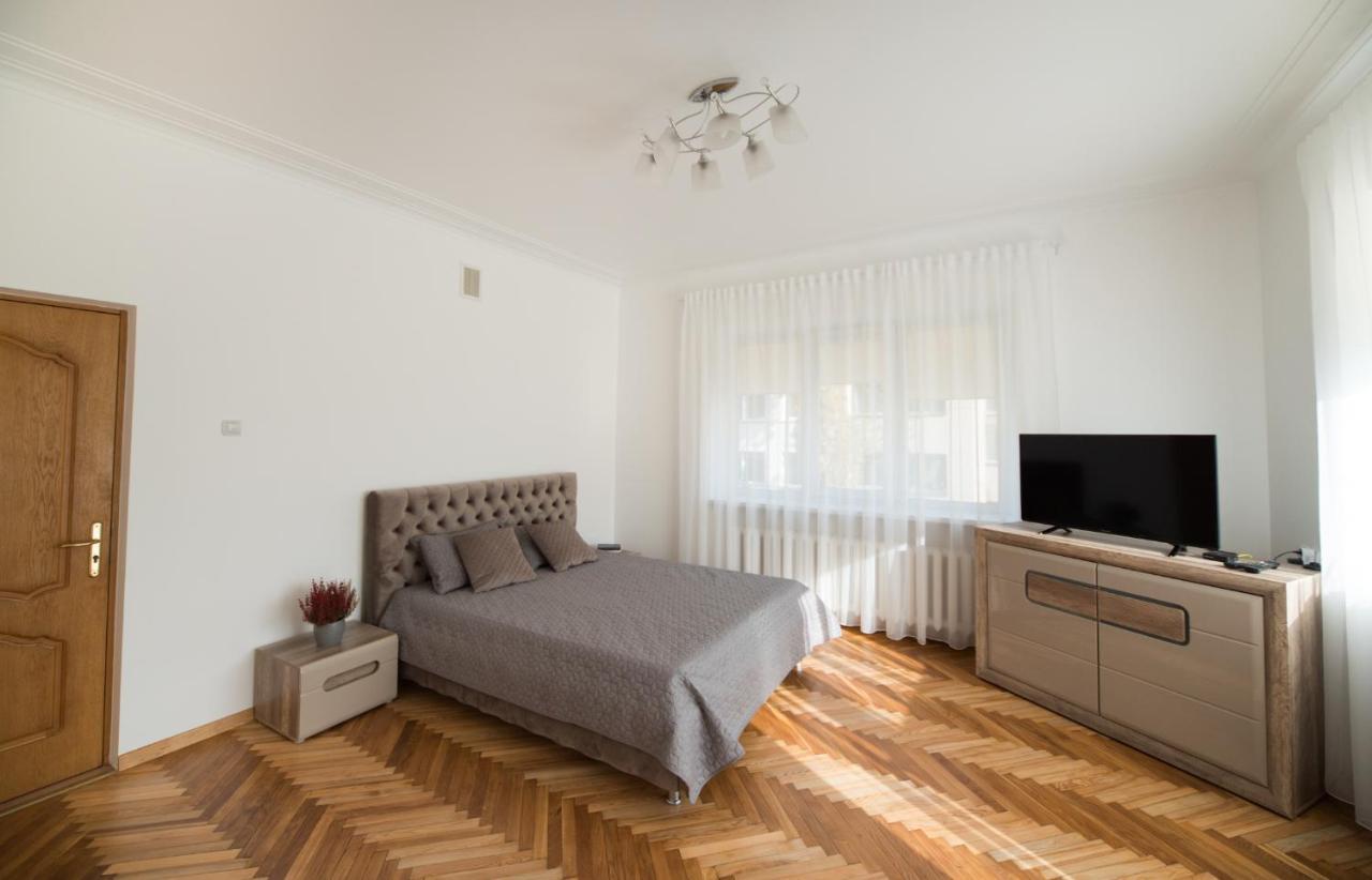 Petro Delux Apartments Center Kaunas Exteriör bild